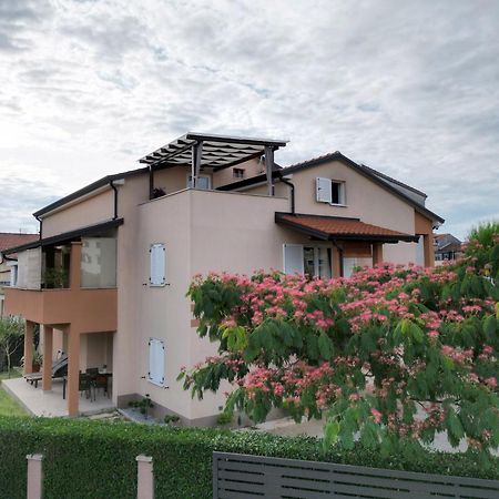 Premium Apartments Tade Funtana Kültér fotó